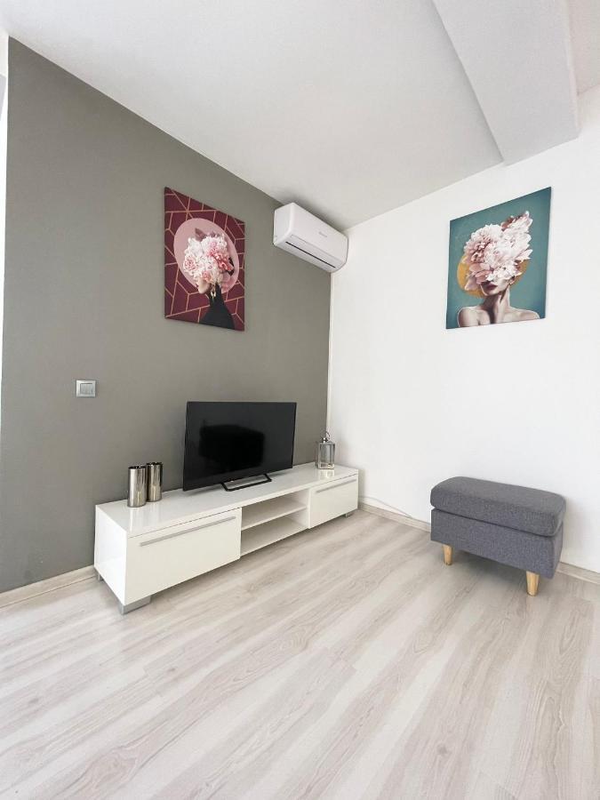 Panoramic Studio *